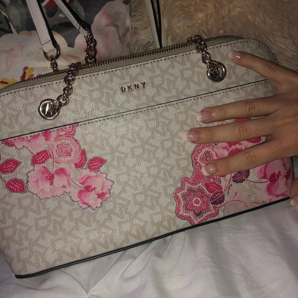 Bag - Picture 2 of 4